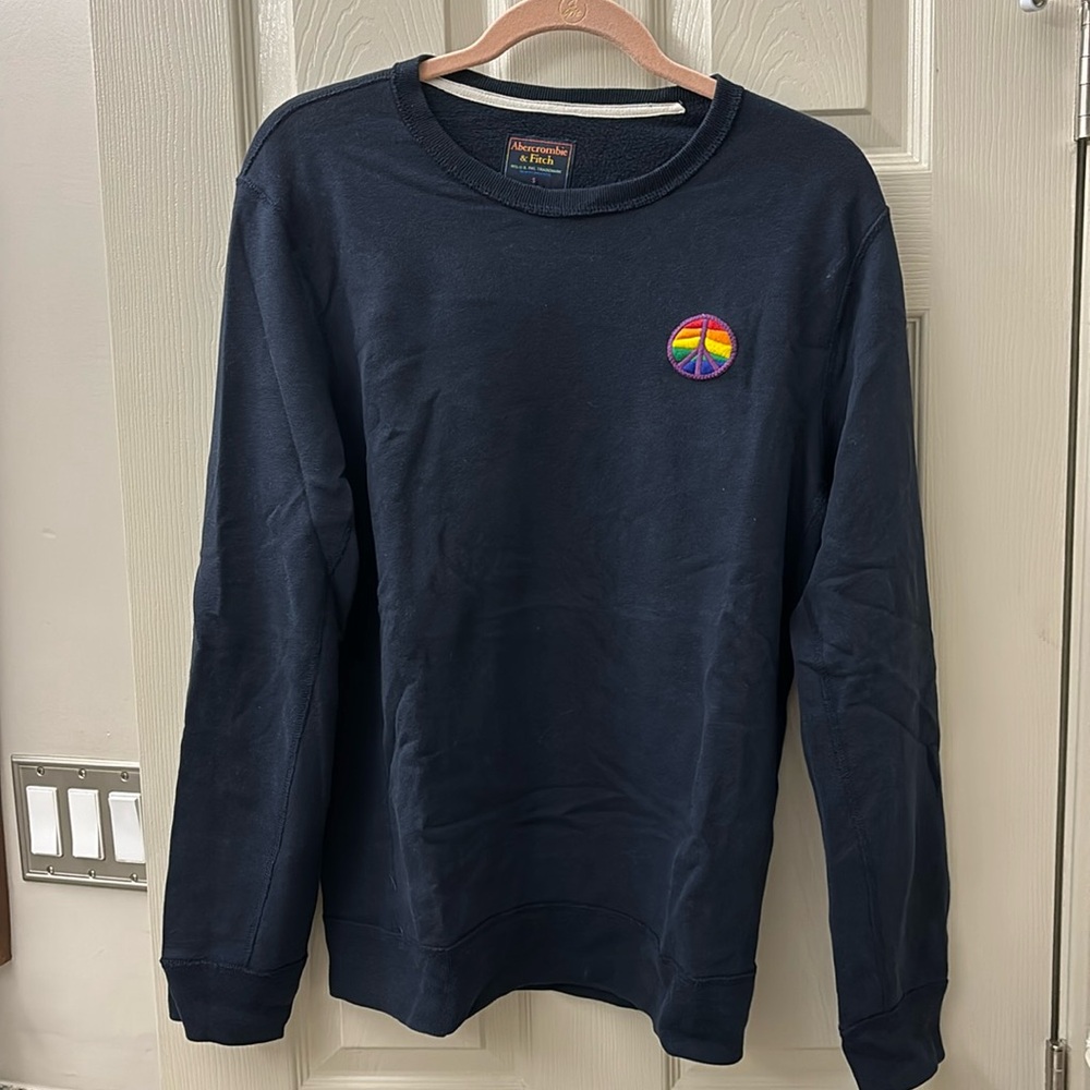 Men’s Abercrombie sweatshirt